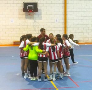 19/03 Clasificadas para la fase final autonómica. Espectacular temporada del equipo de Balonmano Infantil Femenino de Azuaga.