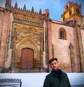 23/03 Charlamos con Manuel Fuentes, pregonero de la Semana Santa de Azuaga 2023.